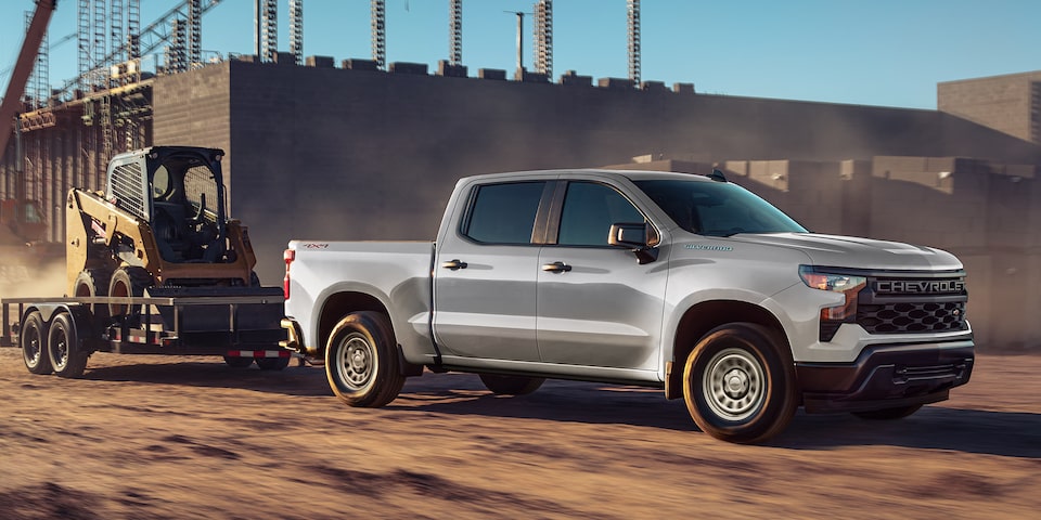 Chevrolet Silverado 2025, camioneta de trabajo equipada con Chevy Safety Assist el más completo sistema de seguridad activa